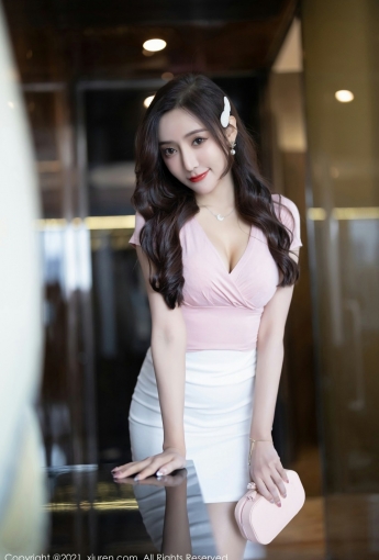 [XiuRen秀人网] No.4173 王馨瑶yanni - [秀人套图]