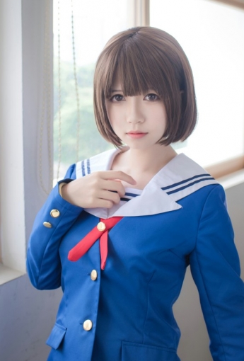 白金Saki写真 – 校服 - COSPLAY