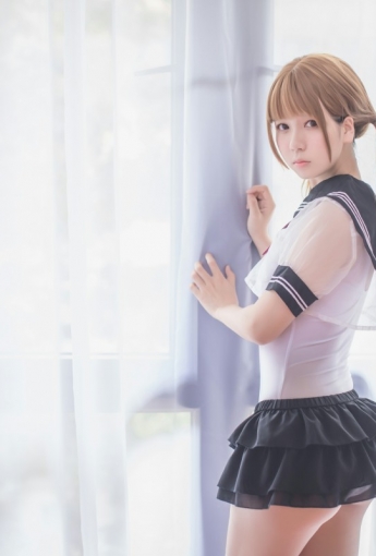 白金Saki写真 – 学生服 - COSPLAY