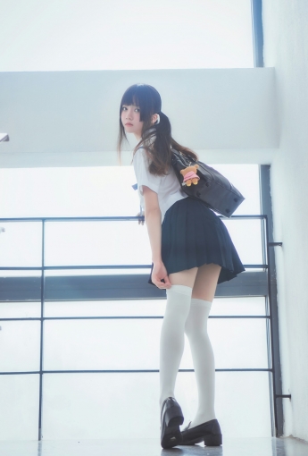 萝莉风COS 桜桃喵 – 蓝白水手服 - COSPLAY