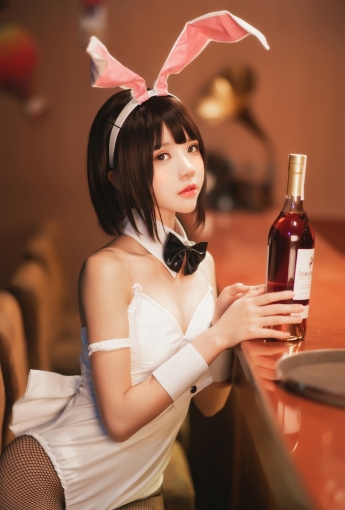 萝莉风COS 桜桃喵 – 加藤惠系列之兔女郎 - COSPLAY
