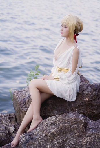甜美女神 白裙飘逸难以抵挡的诱惑 - COSPLAY