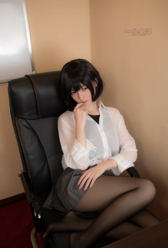 一小央泽 – 黑丝 - COSPLAY