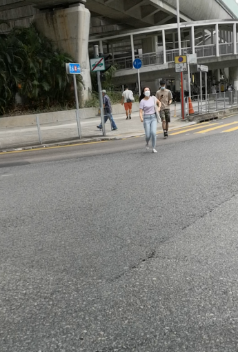 街头少妇身材不错   [18P] - [秀人套图]