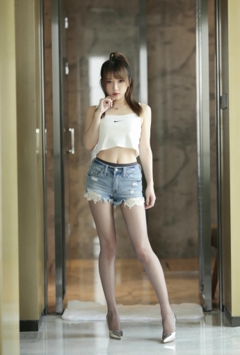 小女巫露娜《牛仔小褲褲》【84P】 - 網絡美女