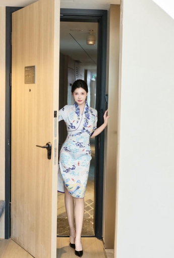 尹甜甜 空姐的服務【73P】 - 網絡美女