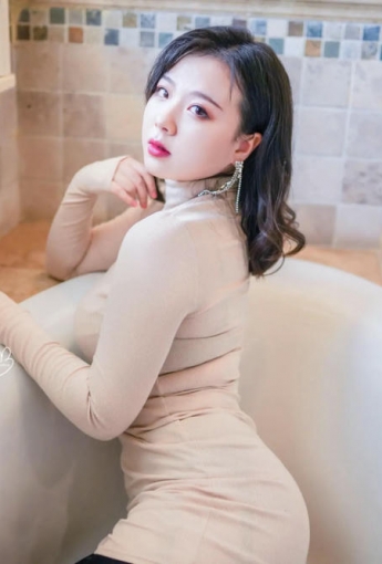 皮皮奶可可愛了啦 - 裸色OL【24P】 - 網絡美女