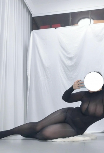葛生w 连体黑丝【46P】 - 網絡美女