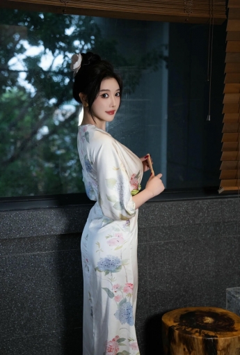 杨晨晨 红色情趣【110P】 - 網絡美女