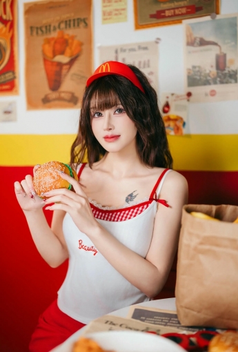 鹿八岁 - 麦门打工日记 【17P】 - 網絡美女