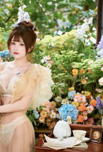 鹿八歲 - 深林的潔白花語【0P】 - 網絡美女