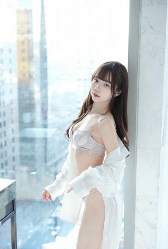 可可小白兔 - 清純鄰居女孩的秘密【126P】 - [秀人套图]