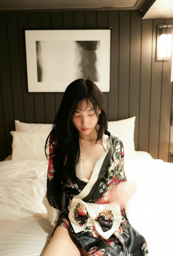 [Patreon] Leezy 2025.03 【81P】 - [秀人套图]