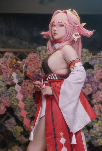 [Miiko Thng] 原神 - 八重神子【14P】 - COSPLAY