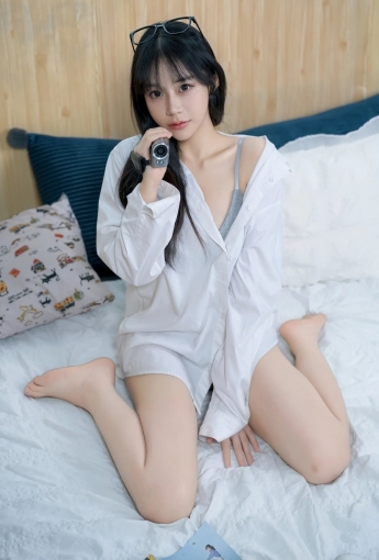 [YITUYU] 2025.12.03 CK內衣妹子的室內生活 一元同學Jodie ... - 網絡美女
