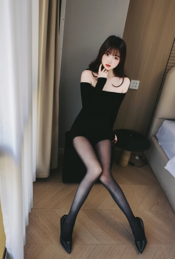 [YITUYU] 2025.12.10 沉迷黑色，高級感直接拉滿 胖點 【22P】 - 網絡美女