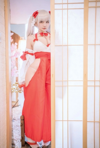 阿半今天很開心 - 可畏巫女 【38P】 - [秀人套图]