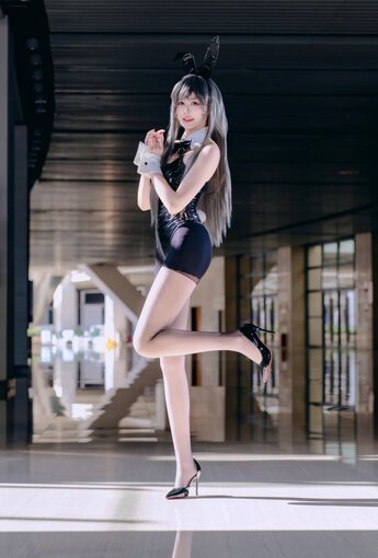 [YITUYU] 2026.01.03 cos兔女郎學姐 喵喵 【32P】 - COSPLAY [32P]