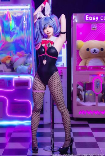 Evil Overlord Gabo - Rabbit Hole Miku【25P】 - COSPLAY [25P]